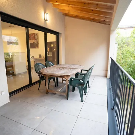 Air-conditioned 2 Bedroom With Terrace Parking Appartamento Carcassonne