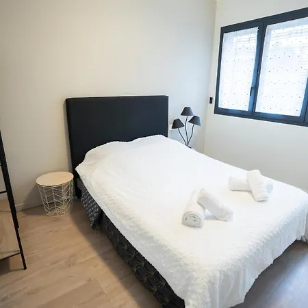 Air-conditioned 2 Bedroom With Terrace Parking Apartamento *