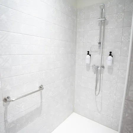 Apartamento Air-conditioned 2 Bedroom With Terrace Parking *