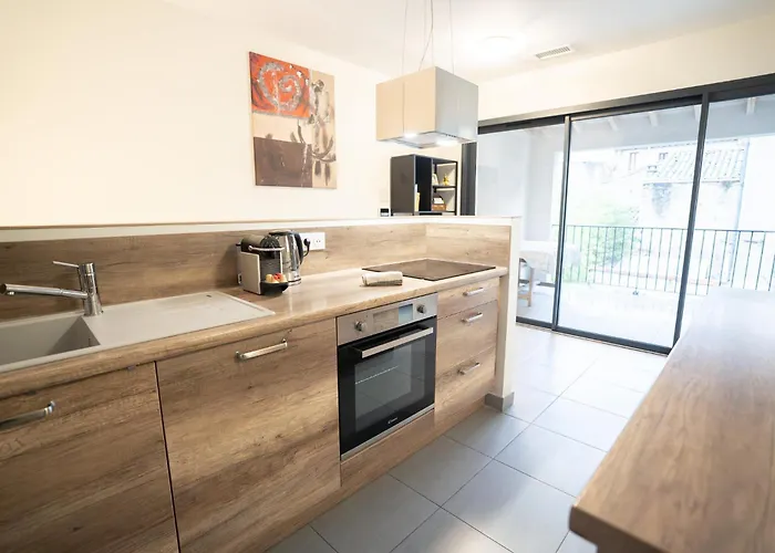 Apartamento Air-conditioned 2 Bedroom With Terrace Parking *
